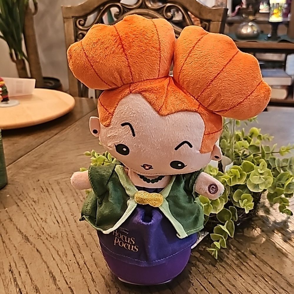 Disney hocus pocus winifred sanderson animated music plush